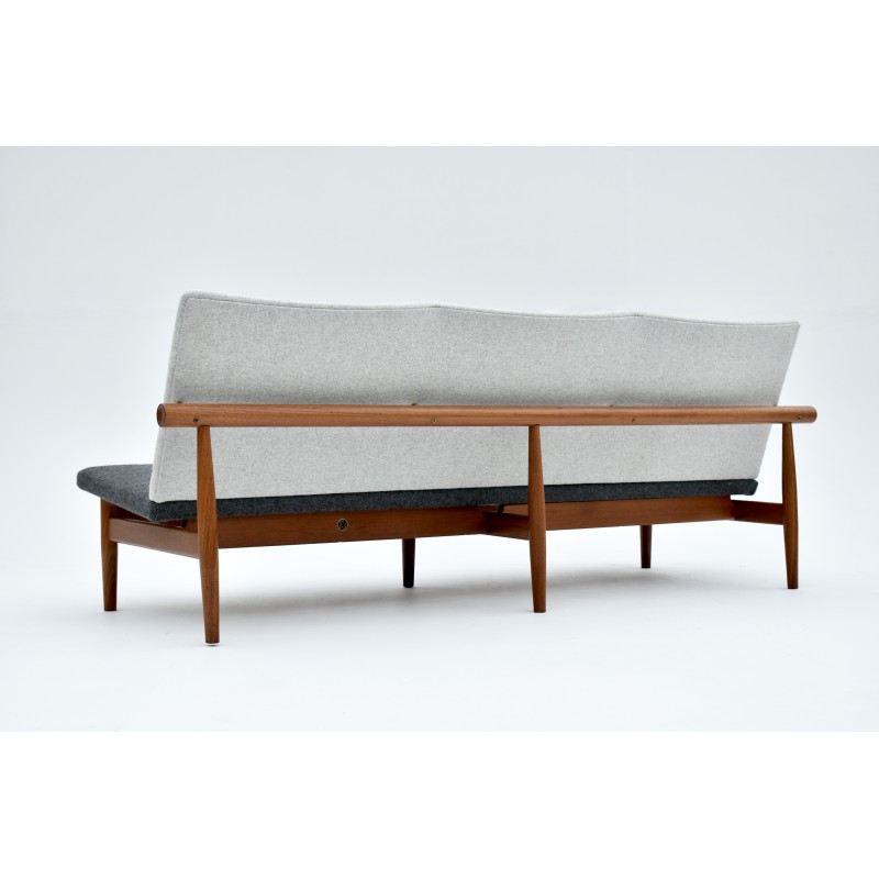 Vintage sofa model 137 by Finn Juhl for France and Son