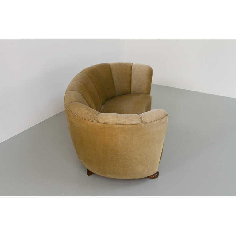 Vintage Danish Art Deco Samt Banana Sofa, 1940er Jahre