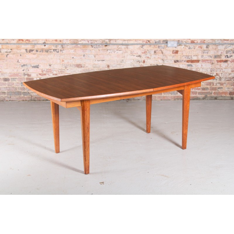 Mid century extending walnut dining table by Gordon Russell, 1960