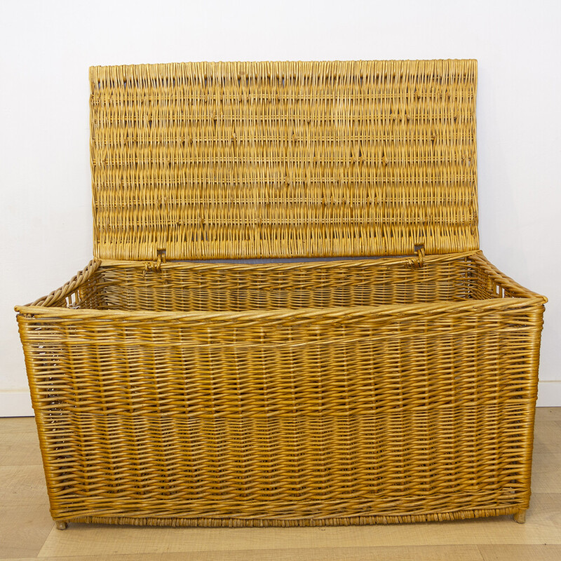 Vintage wicker trunk, Spain 1970