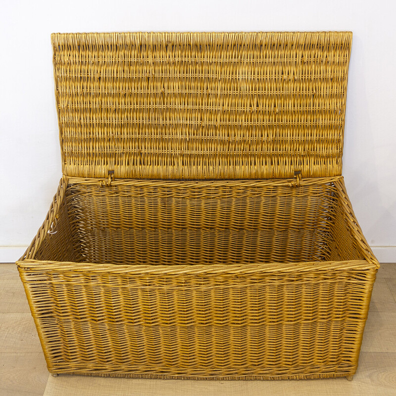 Vintage wicker trunk, Spain 1970