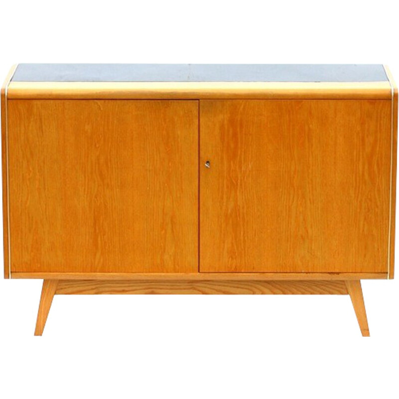 Buffet ouvrant U-369 en chêne et frêne plaqué par Jitona - 1960