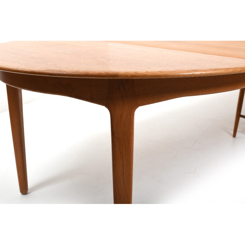 Mesa de jantar vintage em madeira de carvalho por Henning Kjaernulf para Sorø Stolefabrik, 1960s