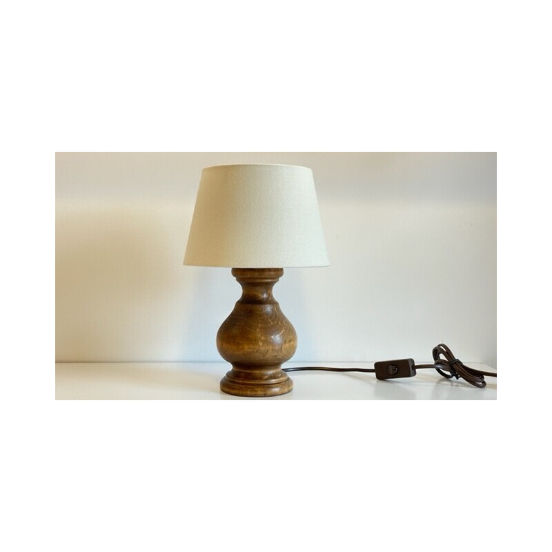 Vintage lamp in turned wood