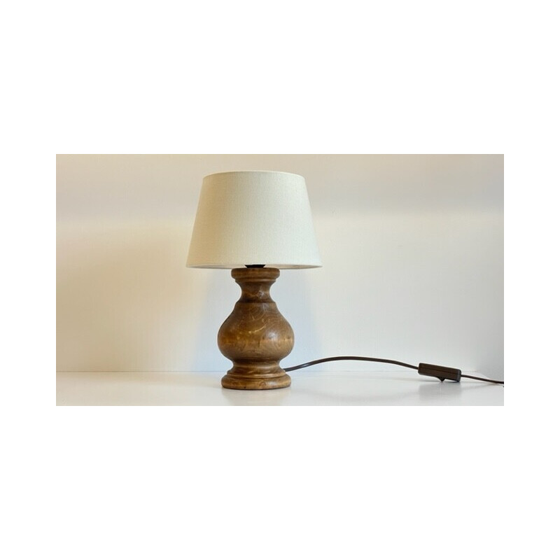 Lampada vintage in legno tornito