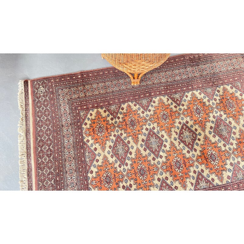 Vintage pakistan oriental rug