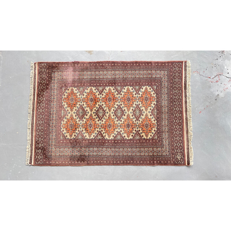 Vintage pakistan oriental rug