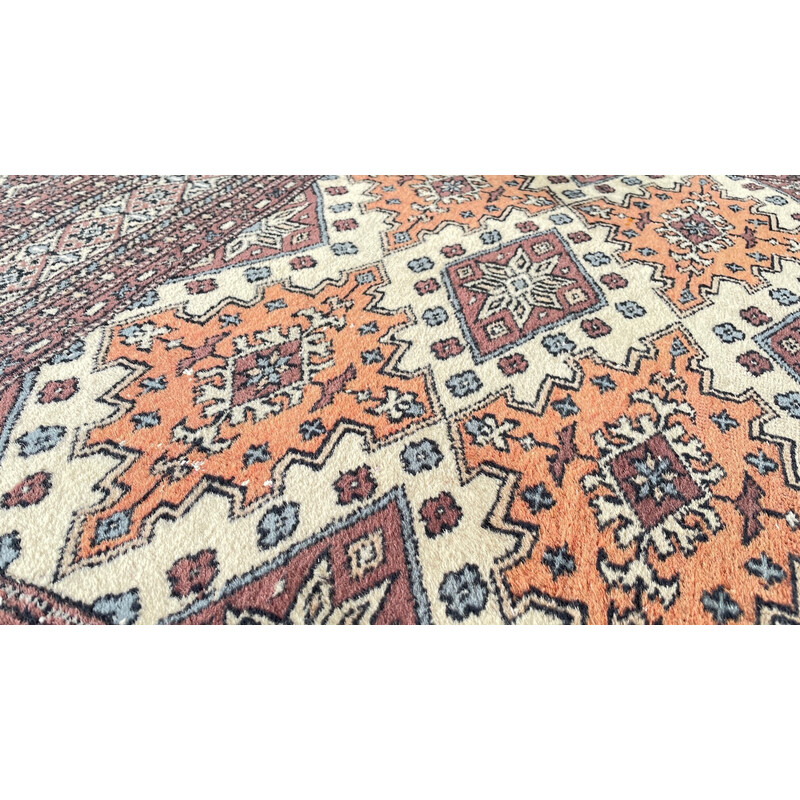 Vintage pakistan oriental rug