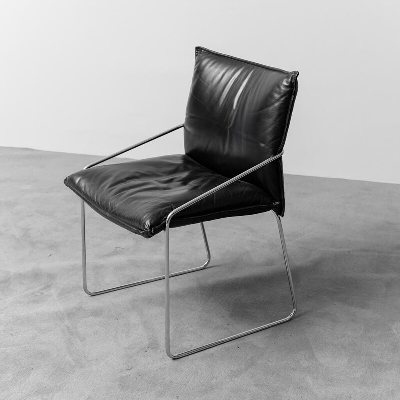 Juego de 6 sillas vintage de cuero negro y metal, 1970.