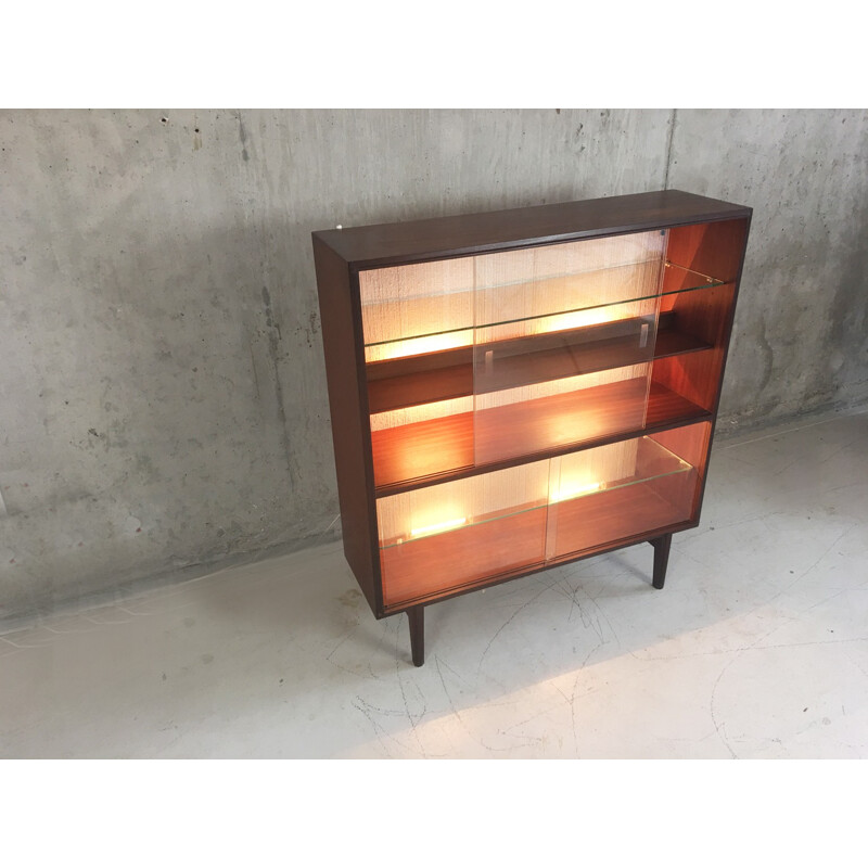 Mid century Beaver and Tapley illuminated display cabinet by Robert Heritage - 1970s