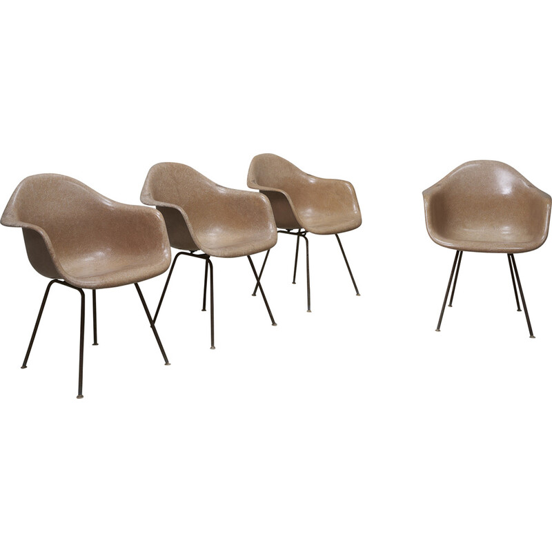 Set of 4 vintage Dax fiberglass armchairs by Charles and Ray Eames for Herman Miller, 1950