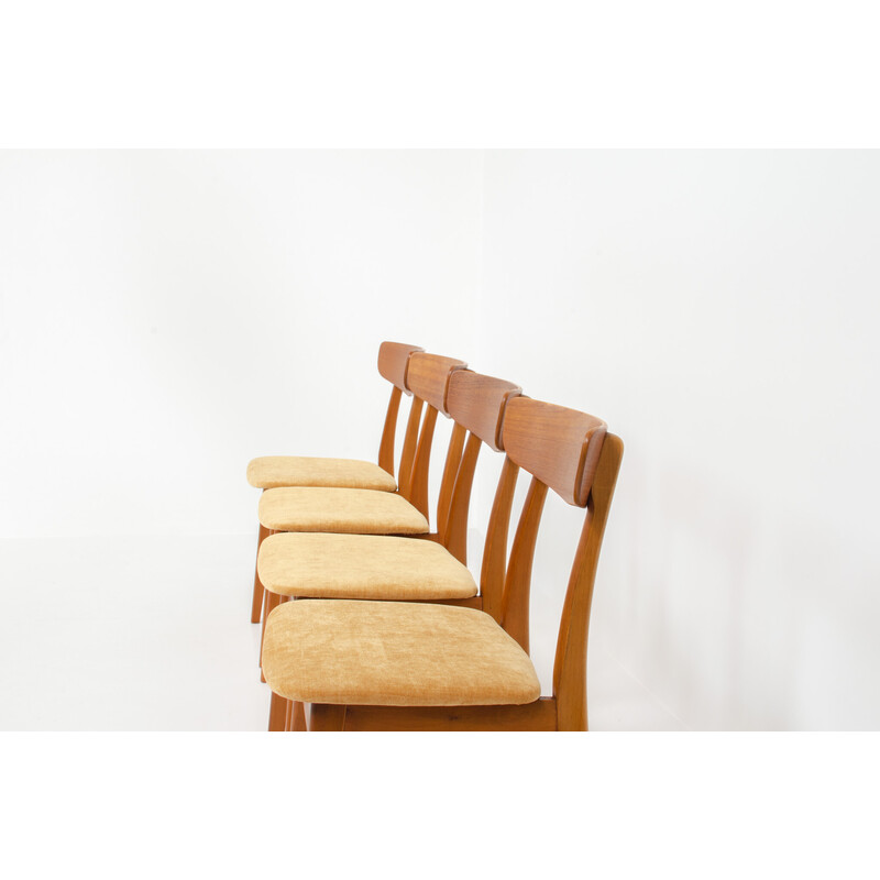 Set of 4 vintage Mosbøl dining chairs by Findahl