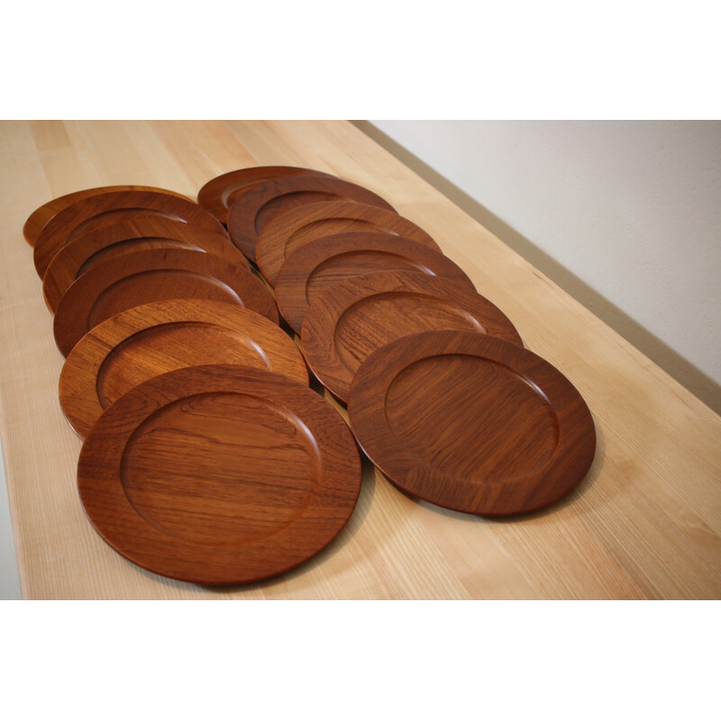 Set of 12 vintage solid teak plates by Wiggers, Denmark 1960s