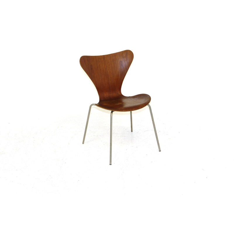 Set of 4 vintage chairs "model 7" by Arne Jacobsen, Denmark 1950