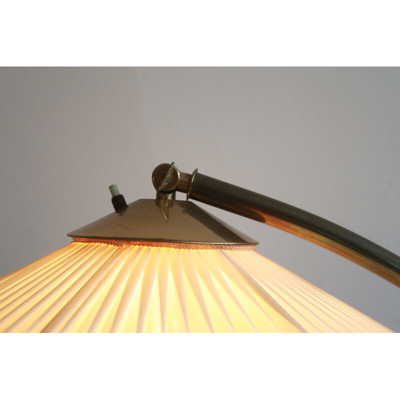 Vintage vloerlamp in messing met pliseé lampenkap, 1950