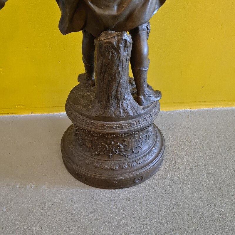 Statue métallique vintage d'un seigneur de la guerre