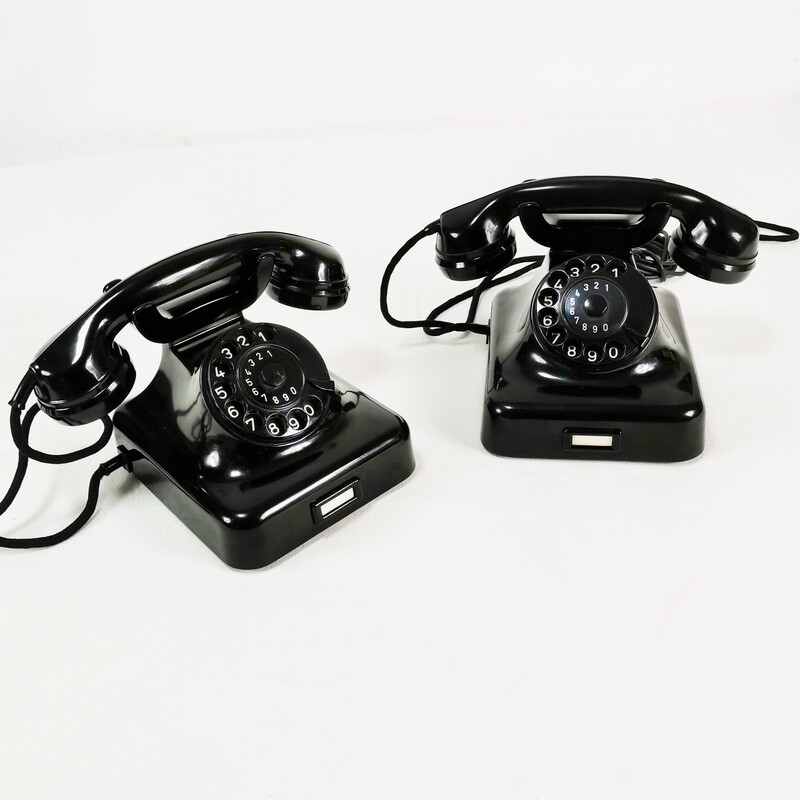 Par de telefones vintage em baquelite da Siemens, Alemanha 1950
