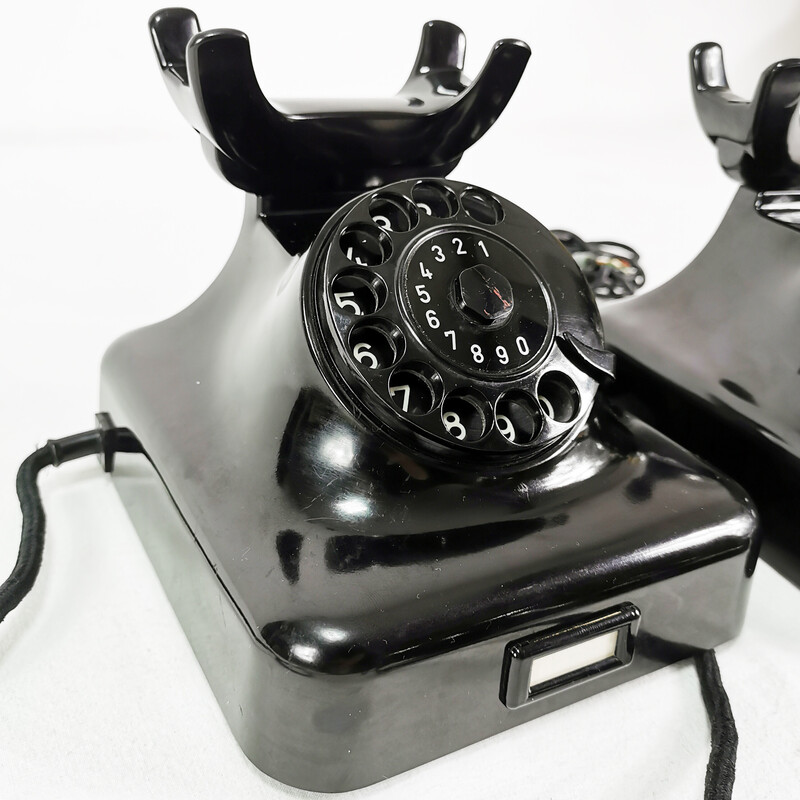 Coppia di telefoni vintage in bachelite di Siemens, Germania 1950