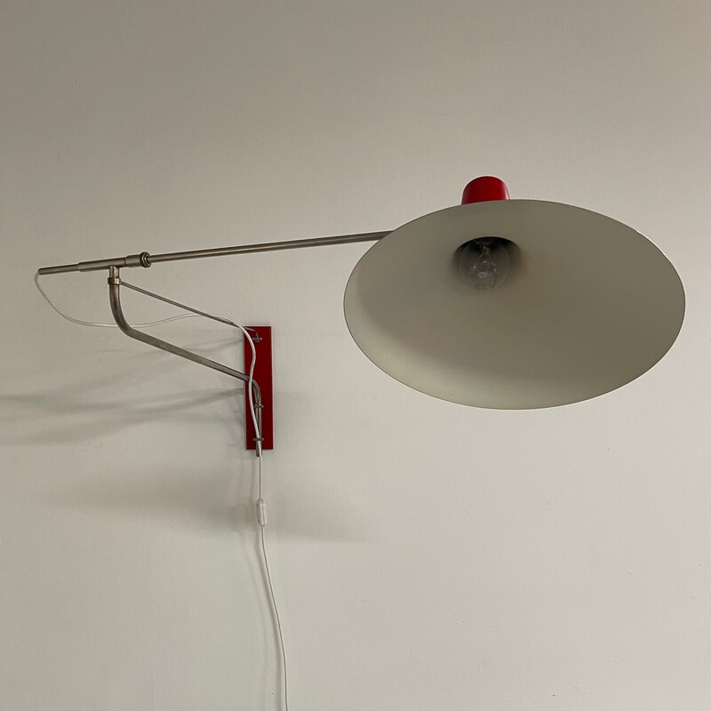 Vintage rode wandlamp met zwenkarm van Artimeta, 1950