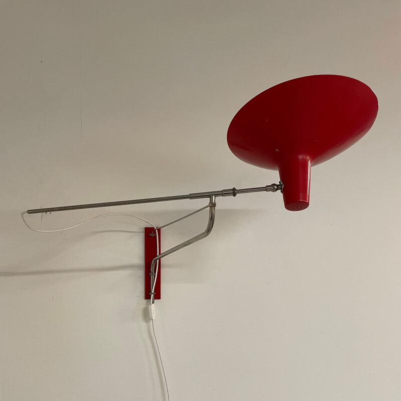 Lampada da parete rossa vintage con braccio girevole di Artimeta, anni '50