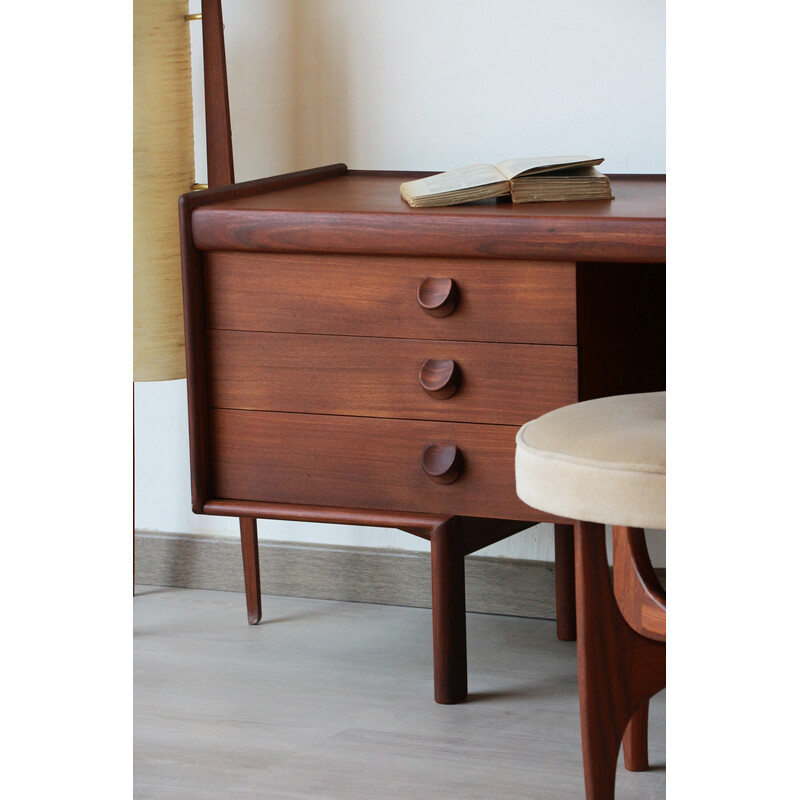 Vintage desk by White and Newton, England 1970