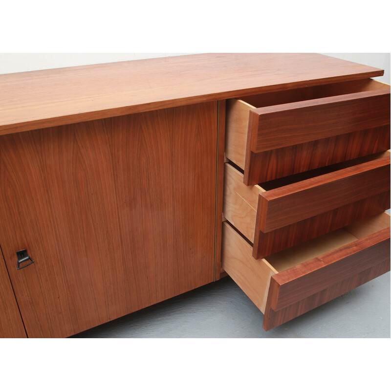 Vintage sideboard in walnut and metal legs, 1960