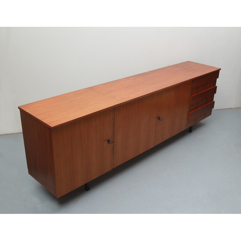 Vintage dressoir in walnoot en metalen poten, 1960