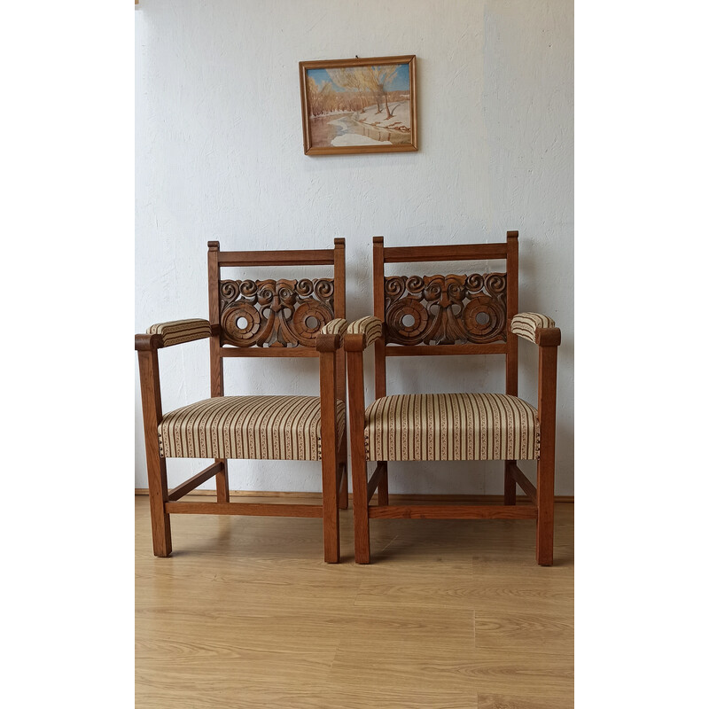 Pair of vintage thrones armchairs