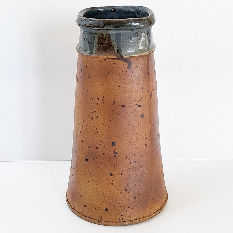 Oude steengoed vaas van Pierre Digan, 1960