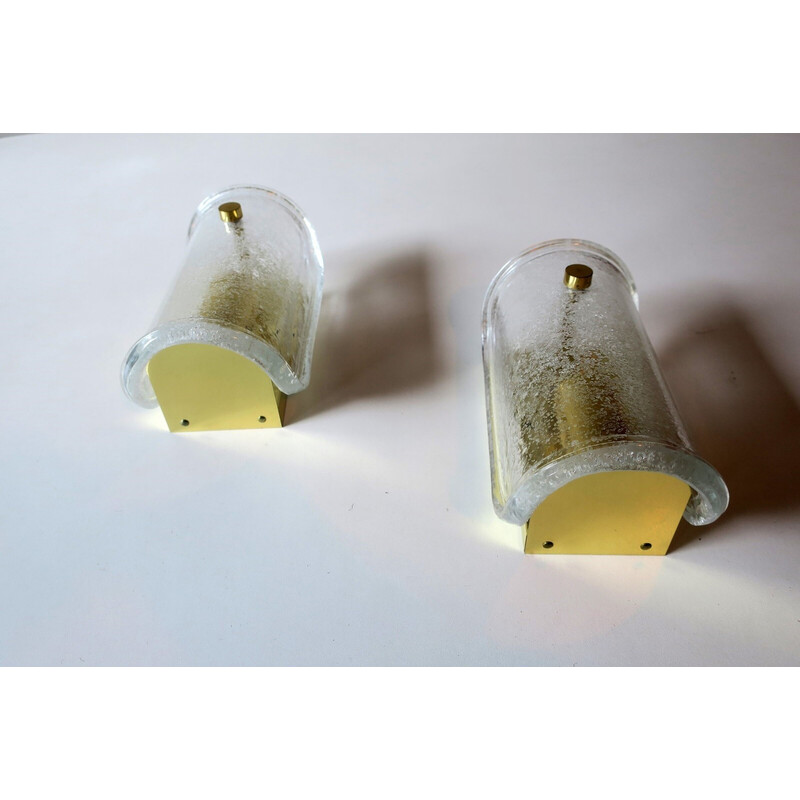 Paar vintage Limburgse smeltglas en messing wandlampen, 1960