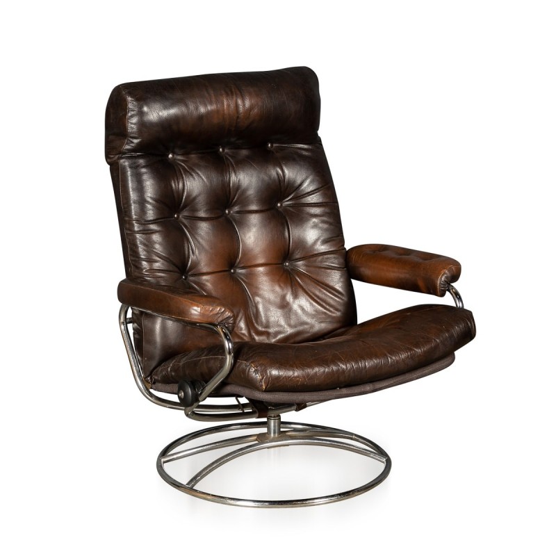 Vintage buttoned leather swivel armchair, 1970