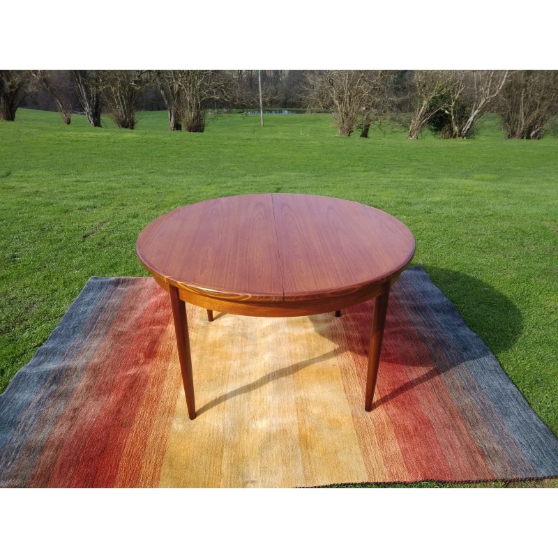 Vintage extendable teak table by Victor Wilkins for G Plan, 1960s