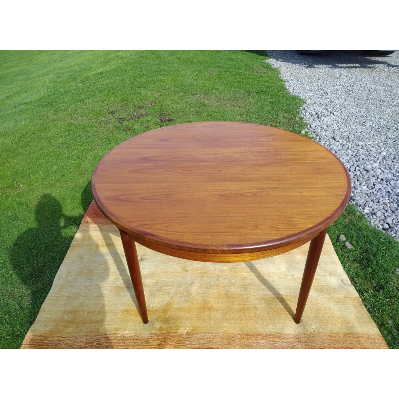 Vintage extendable teak table by Victor Wilkins for G Plan, 1960s