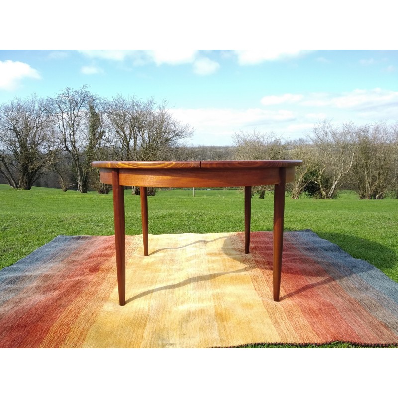 Vintage extendable teak table by Victor Wilkins for G Plan, 1960s