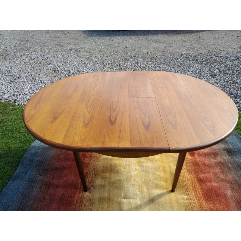 Vintage extendable teak table by Victor Wilkins for G Plan, 1960s