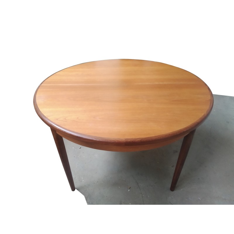 Vintage extendable teak table by Victor Wilkins for G Plan, 1960s