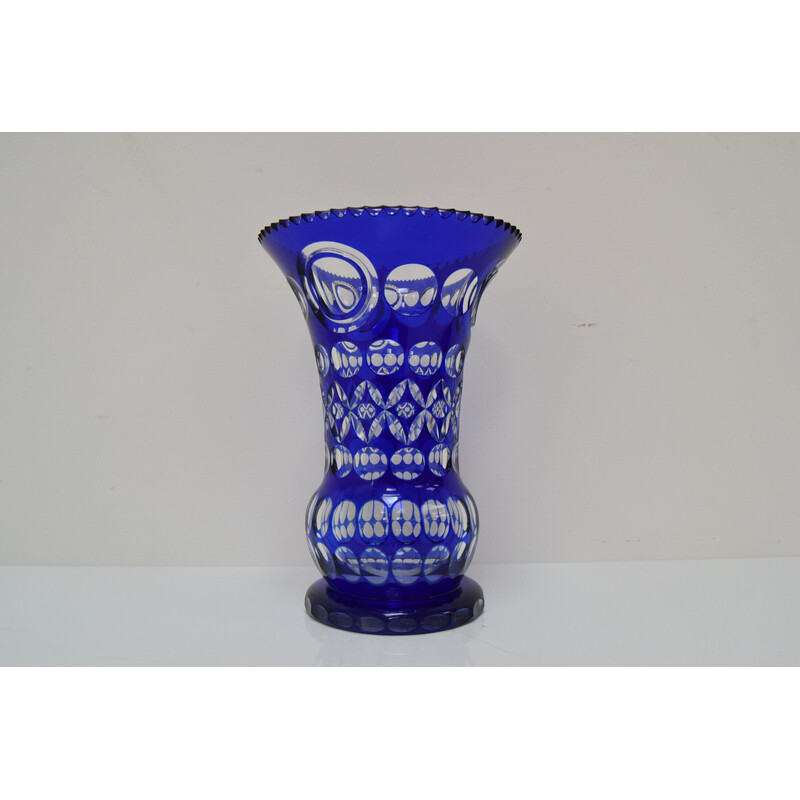 Jarrón vintage de cristal de plomo azul cobalto tallado a mano de Caesar Crystal Bohemiae Co, años 80