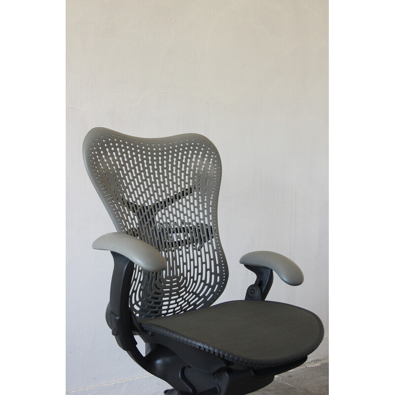 Cadeirão de escritório Mirra vintage da Herman Miller