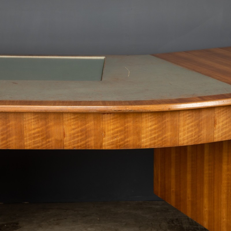 Mid-century British walnut and mahogany desk by Gordon Russell, 1950