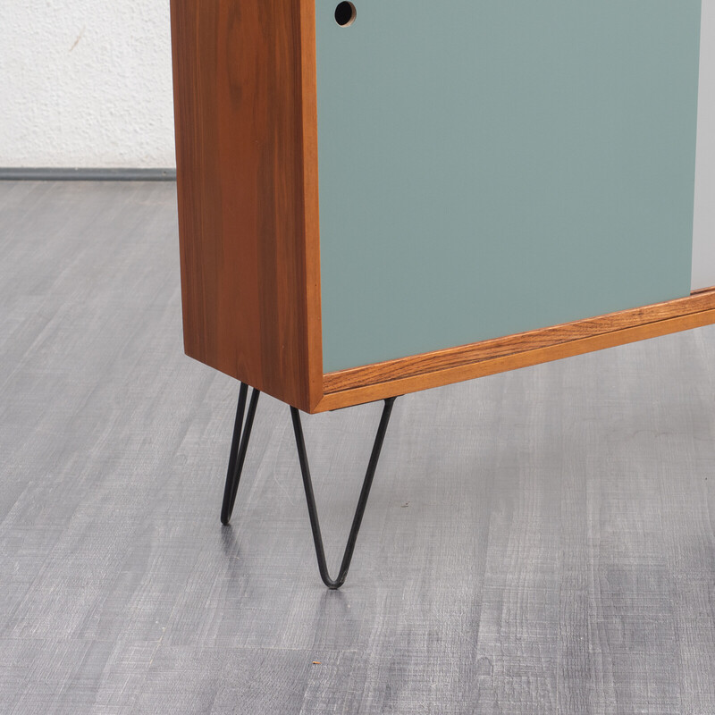 Vintage-Highboard aus Nussbaumholz mit Schiebetüren, 1960er Jahre