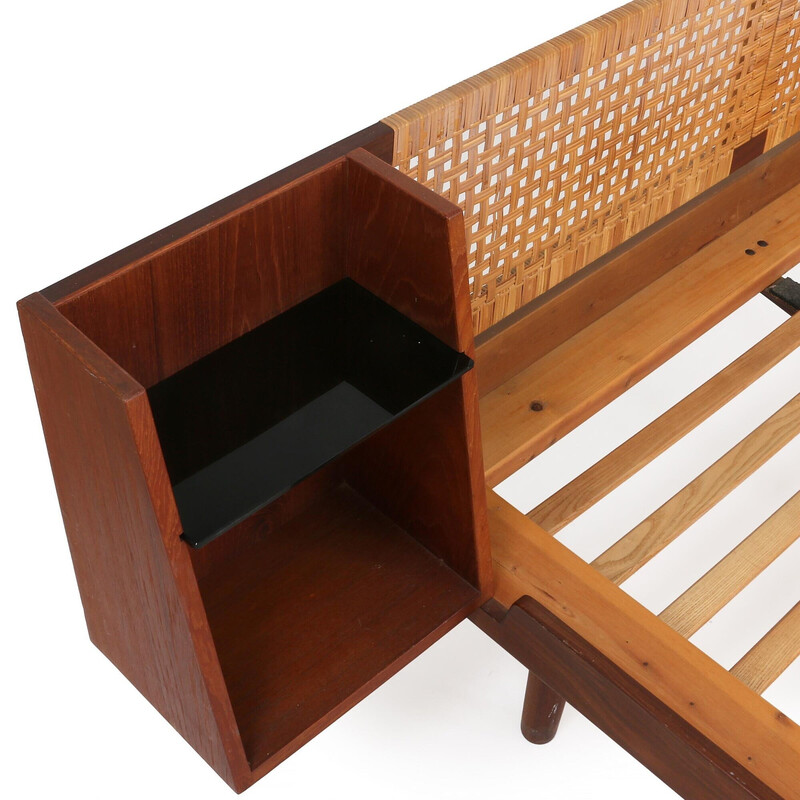 Cama de madeira Ge701 vintage de Hans Wegner para Getama