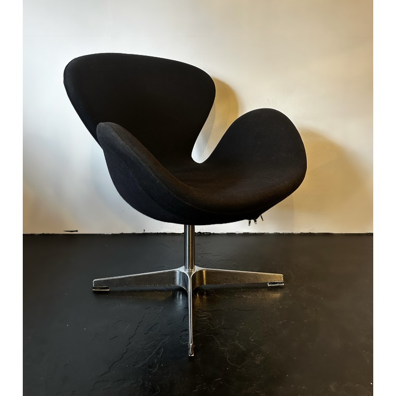 Vintage Swan armchair for Fritz Hansen, 1958