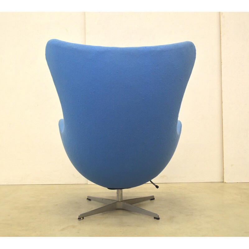 Arne Jacobsen Egg Chair & Ottoman by Fritz Hansen - 1970