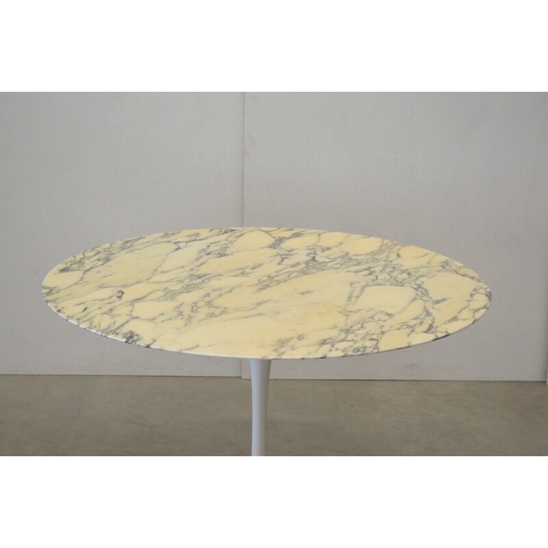 Eero Saarinen Marble Dining Table by Knoll International - 1970s