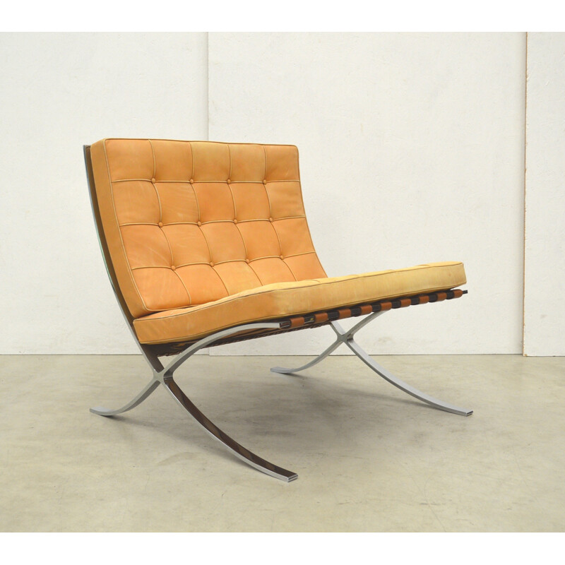 Pair of Barcelona Chair by Knoll International, Natural Cognac - 1970s