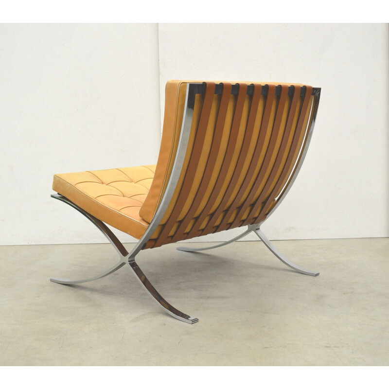 Pair of Barcelona Chair by Knoll International, Natural Cognac - 1970s