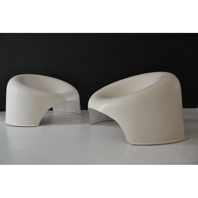 Paire de fauteuils vintage R3 "Boule" en fibre polyester par Charles Zublena, 1960-1970
