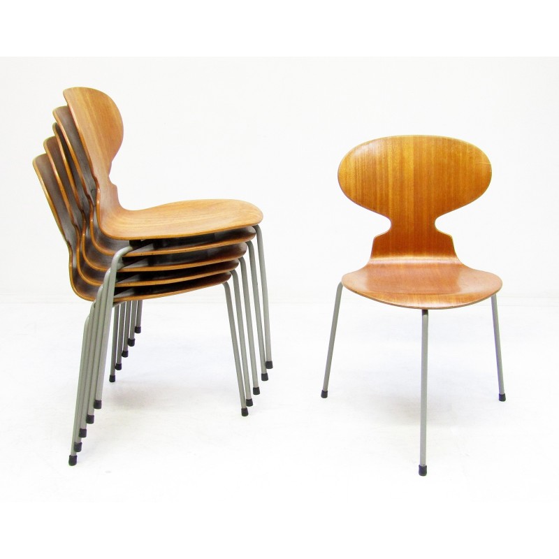 Satz von 6 Stühlen aus Teakholz von Arne Jacobsen für Fritz Hansen, 1950er Jahre