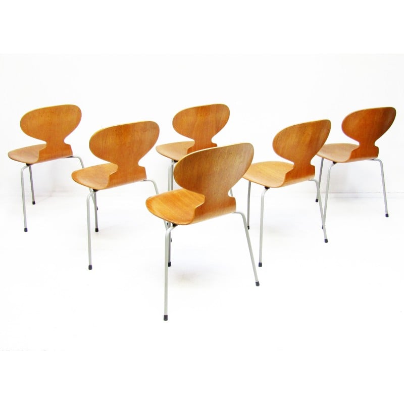 Set of 6 vintage Ant chairs in teak by Arne Jacobsen for Fritz Hansen, 1950s
