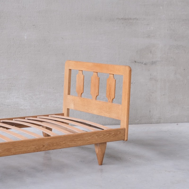 Mid-century oakwood French daybed by Guillerme et Chambron, 1960s